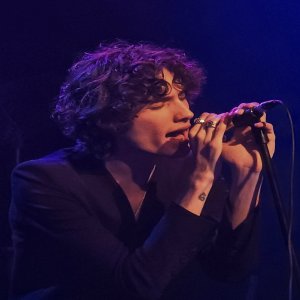 back to friends Piano Song